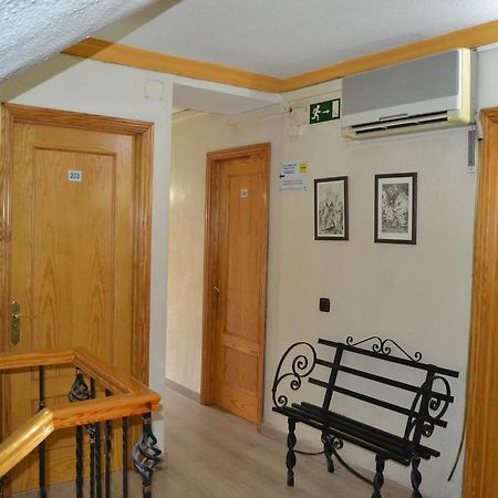Hostal Don Juan I Alcalá de Henares Exterior foto