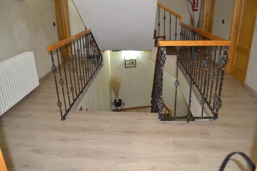 Hostal Don Juan I Alcalá de Henares Exterior foto